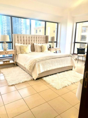 2 BHK Super Gorgeous Appartment with Full SEAVIEW